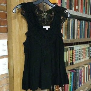 Blu Pepper Sleeveless Crochet Top size medium